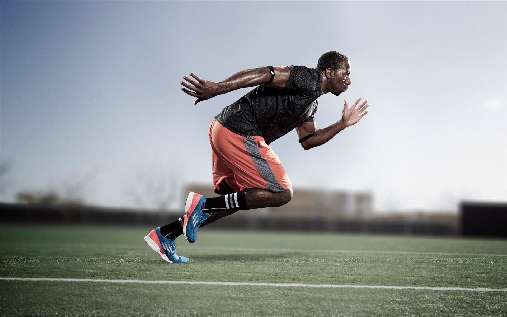 赛道上的宿命对决，索伯鏖战威廉姆斯，汉密尔顿一骑绝尘